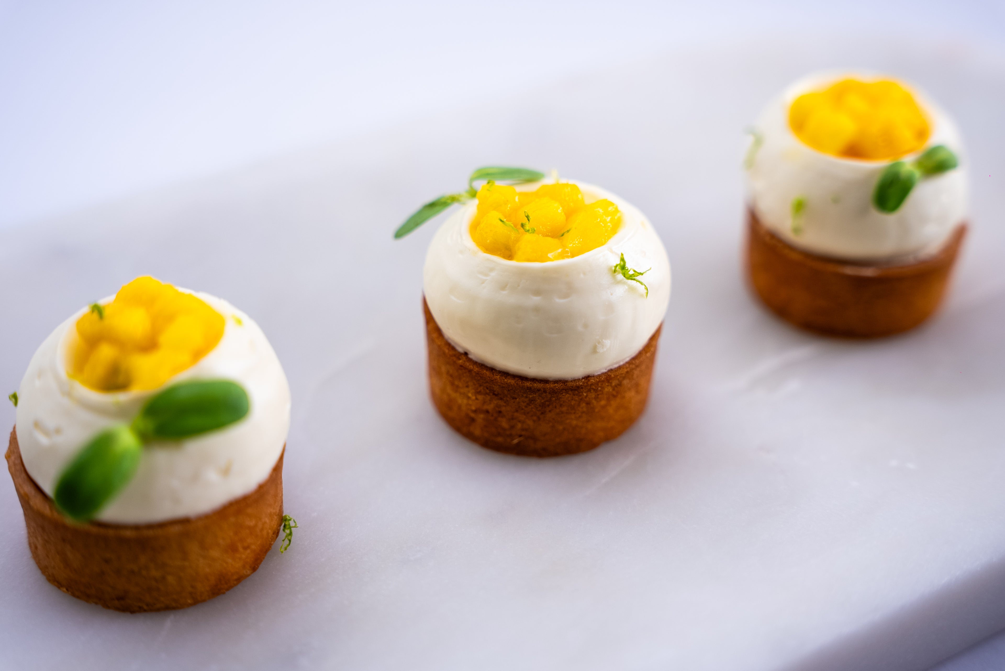 GOLDEN PASSION- 6 pieces