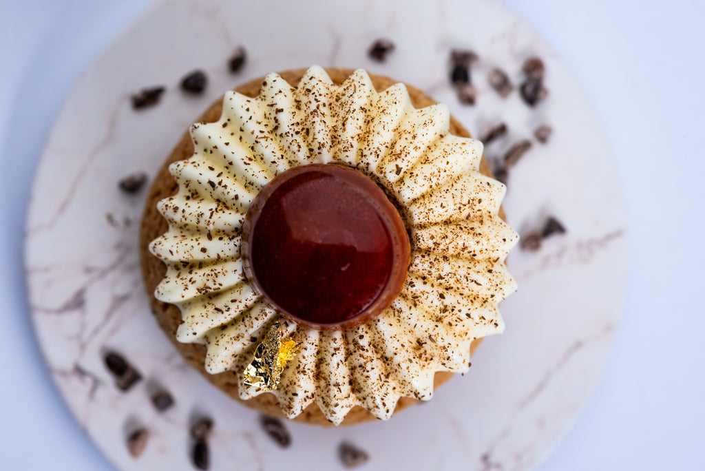 ST. HONORÉ  CHOUX VANILLA TWIST- 6 pieces